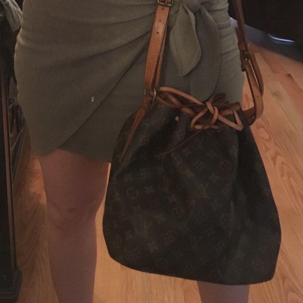 Authentic Louis Vuitton Vintage Bucket Bag